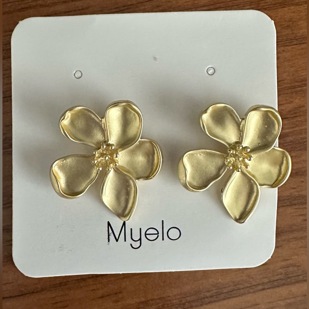 Gold Flower Earrings